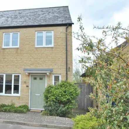 Buy this 3 bed duplex on Jennings Orchard in Woodmancote, GL52 9HL