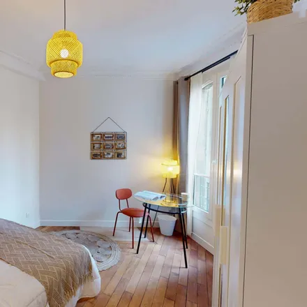 Rent this 3 bed room on 11 bis Rue Chaligny in La Vie Claire, 75012 Paris