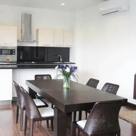 Image 1 - Charoen Mit Alley, Vadhana District, Bangkok 10110, Thailand - Apartment for rent