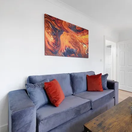 Image 3 - Iver, SL0 0DW, United Kingdom - Apartment for rent