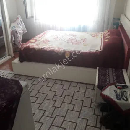 Rent this 3 bed apartment on Evliya Çelebi İmam Hatip Ortaokulu in 1137. Sokak 10, 34250 Gaziosmanpaşa
