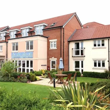 Buy this 2 bed apartment on Alexandra Lodge in 1 to 58 Stokefield Close, Bristol