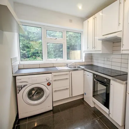 Image 2 - 37 Stanmore Crescent, Leeds, LS4 2RY, United Kingdom - Duplex for rent