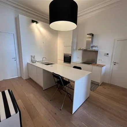 Rent this 1 bed apartment on Librairie Royale in Place de la Reine - Koninginneplein, 1030 Schaerbeek - Schaarbeek