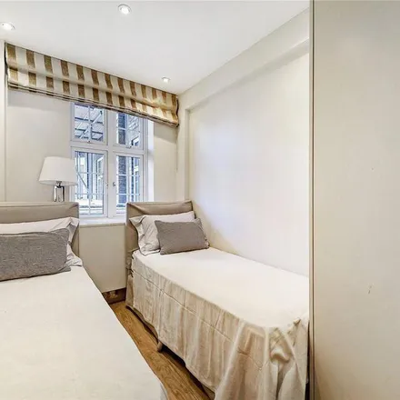 Rent this 3 bed apartment on Princes Court in 78-94 Brompton Road, London
