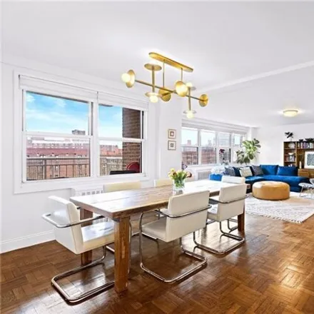 Image 5 - 3935 Blackstone Avenue, New York, NY 10471, USA - Apartment for sale