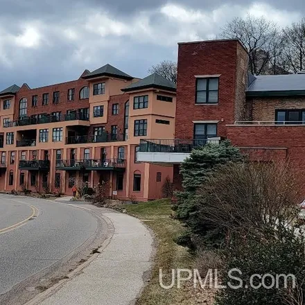 Image 1 - Coco's, Lakeshore Boulevard, Marquette, MI 49855, USA - Condo for sale