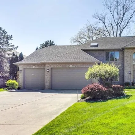 Buy this 5 bed house on 3220 Lakeside Avenue in Northbrook, IL 60062