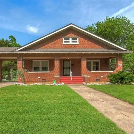 Buy this 3 bed house on Terrace Drive in Tulsa, OK 74104