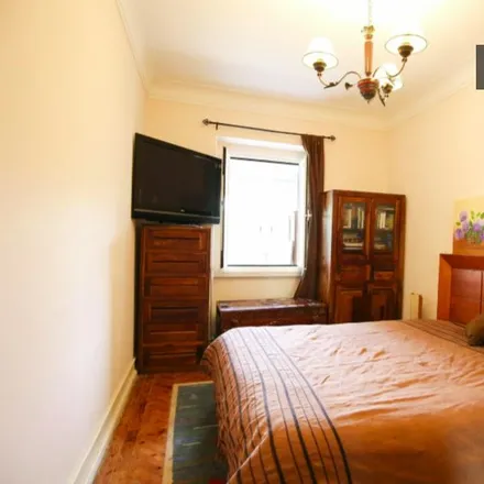 Rent this 3 bed room on Jardim da Praça de Londres in Praça de Londres, 1000-192 Lisbon