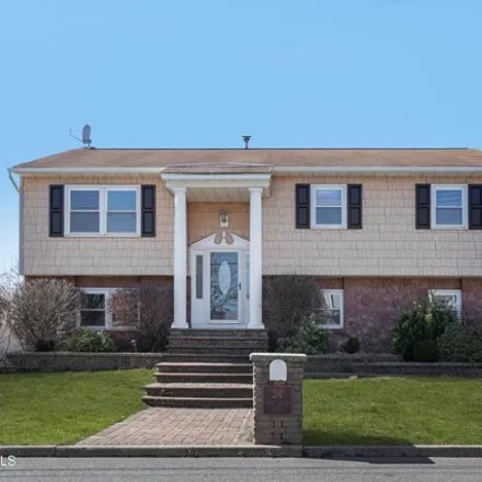 Buy this 4 bed house on 173 South Shore Drive in Toms River, NJ 08753