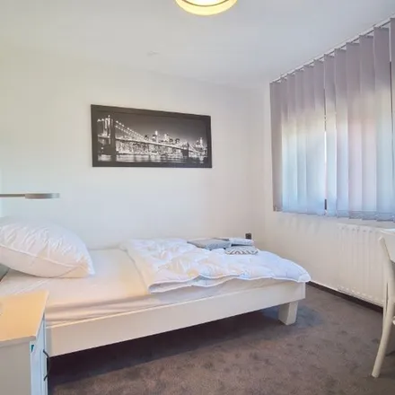 Image 4 - Holthauser Straße 17b, 44805 Bochum, Germany - Apartment for rent