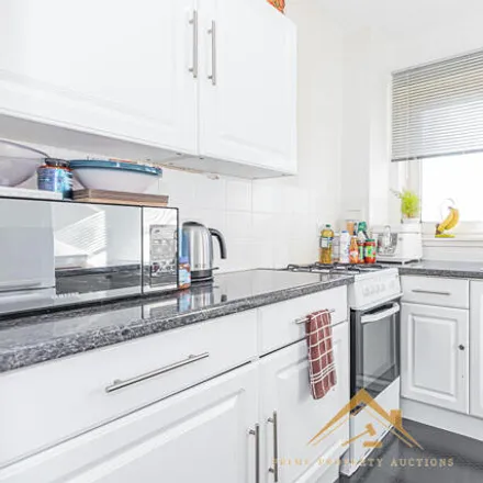 Image 4 - Jean Armour Drive, Clydebank, G81 2ER, United Kingdom - Apartment for sale