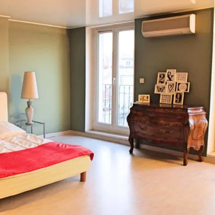 Rent this 6 bed room on 66 Rue Paradis in 13001 Marseille, France