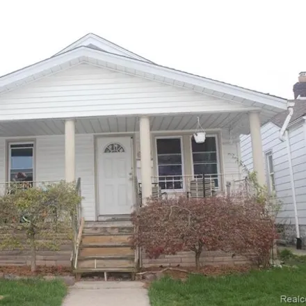 Buy this 3 bed house on 1485 Garfield Avenue in Lincoln Park, MI 48146