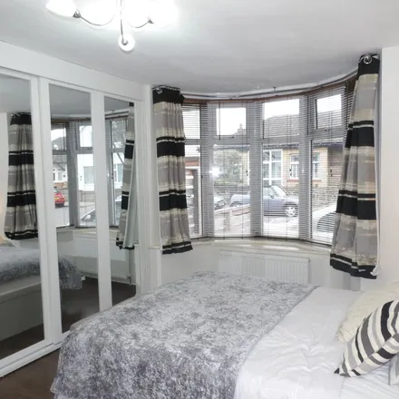Rent this 3 bed apartment on Bairstow Eves in 373 Southchurch Road, Southend-on-Sea