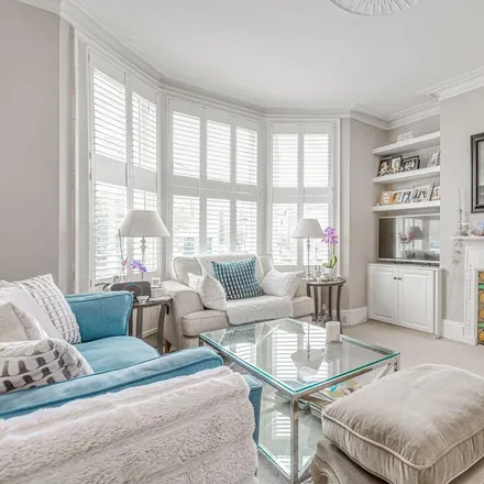 Rent this 2 bed apartment on Bloom Park Road in London, SW6 7AU