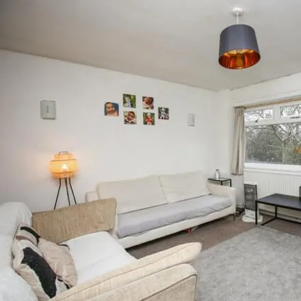 Image 2 - Queens Close, Cheadle, SK4 3JL, United Kingdom - Apartment for sale