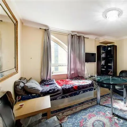 Buy this 1 bed apartment on Regent's Plaza Appartments in Plaza Parade, London