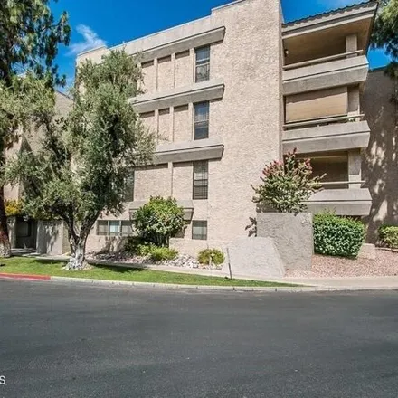 Rent this 2 bed apartment on 5102 North 31st Place in Phoenix, AZ 85016