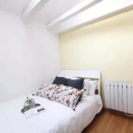 Image 4 - Madrid, Calle de Santa Catalina, 8, 28014 Madrid - Room for rent