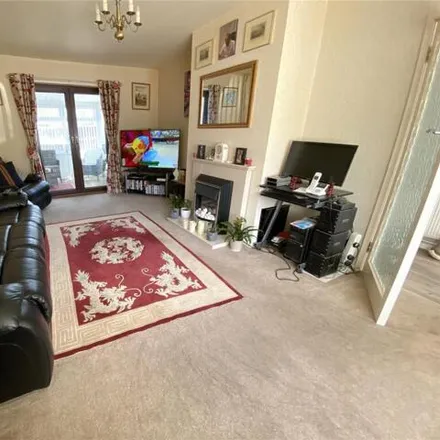 Image 3 - Frost Road, Kinson, BH11 8HT, United Kingdom - House for sale