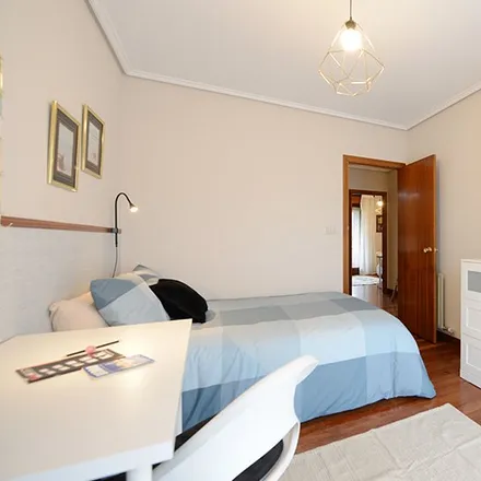 Rent this 4 bed room on Bilbao-Galdakao Errepidea in 48960 Galdakao, Spain