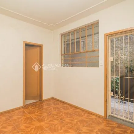 Rent this 2 bed apartment on Cine Theatro Ypiranga in Avenida Cristóvão Colombo 772, Floresta