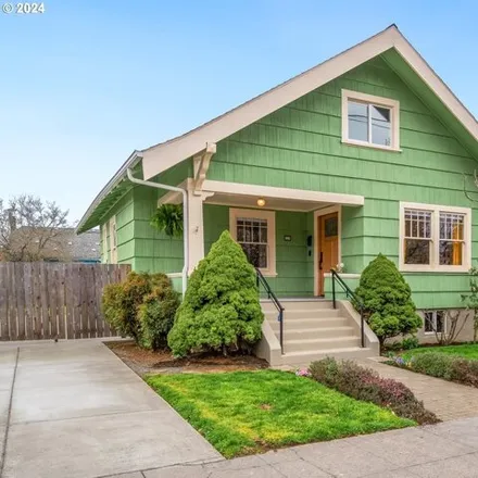 Buy this 3 bed house on 725 Northeast 80th Avenue in Portland, OR 97213