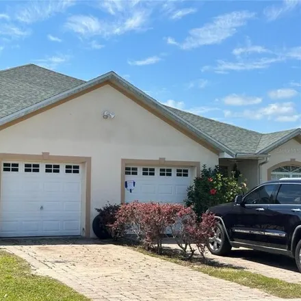 Buy this 6 bed house on 785 Bluebill Court in Polk County, FL 34759