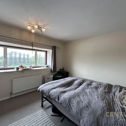 Image 5 - High Street, London, KT1 1LY, United Kingdom - Apartment for rent