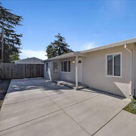 Image 2 - 3360 Warburton Avenue, Santa Clara, CA 95051, USA - House for sale