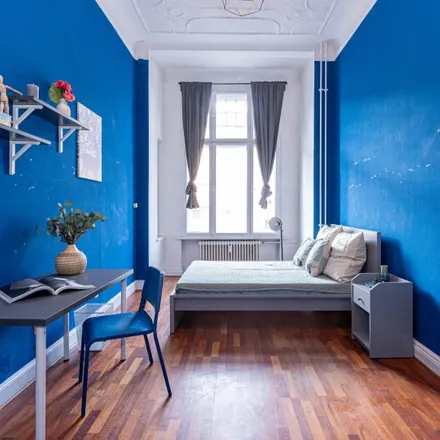 Rent this 7 bed room on Spielplatz Schlüterstraße in Wielandstraße, 10625 Berlin