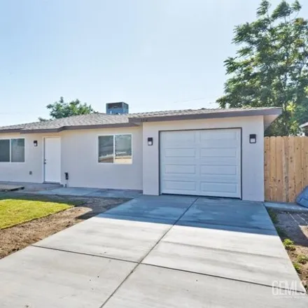 Buy this 3 bed house on 180 Augusta Street in Bakersfield, CA 93307