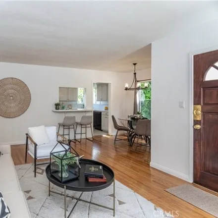 Image 3 - 1375 North Fairview Street, Burbank, CA 91505, USA - House for sale
