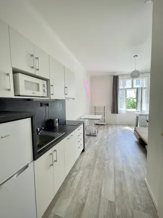 Image 2 - Slavíkova 1190/18, 130 00 Prague, Czechia - Apartment for rent