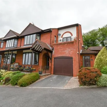 Rent this 3 bed apartment on 8 Pipers Lane in Heswall, CH60 9HP