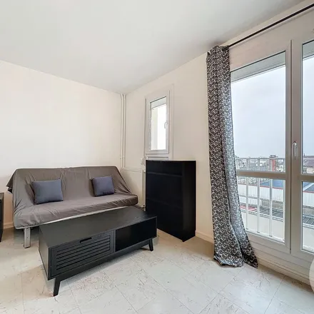 Image 2 - 30 Rue de la Burie, 10800 Saint-Julien-les-Villas, France - Apartment for rent