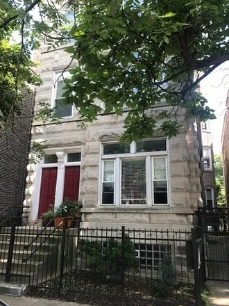 Rent this 2 bed house on 835 North Damen Avenue in Chicago, IL 60625
