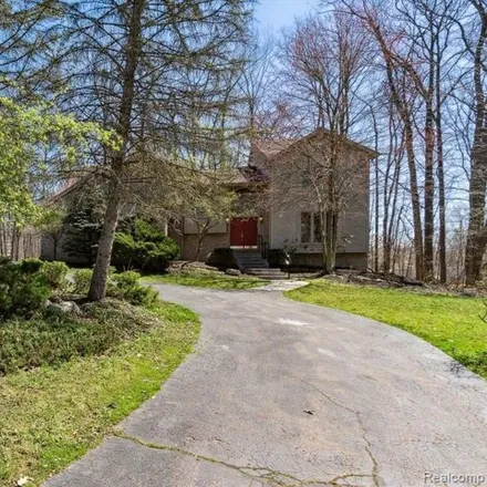 Image 2 - 7164 Nottingham Court, West Bloomfield Township, MI 48322, USA - House for sale