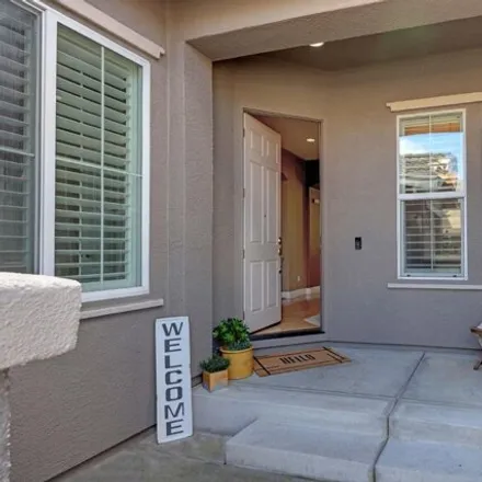 Image 3 - 2094 Petruchio Way, Roseville, CA 95661, USA - House for sale