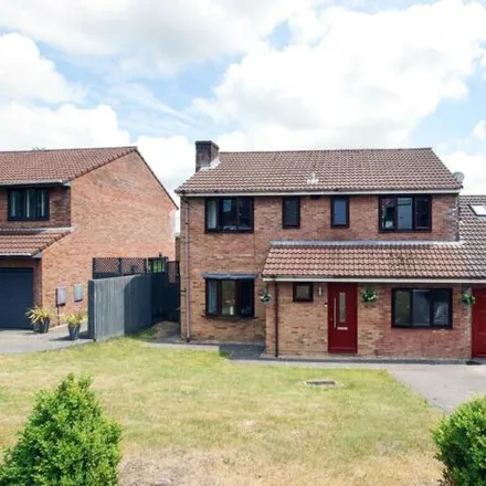 Buy this 5 bed house on The Oaks in Llantwit Fardre, CF38 2EB