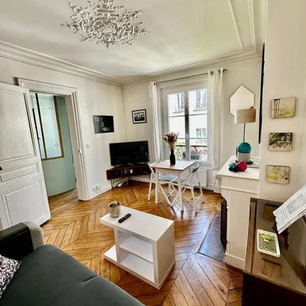 Rent this 3 bed apartment on 9 Rue d'Armaillé in 75017 Paris, France