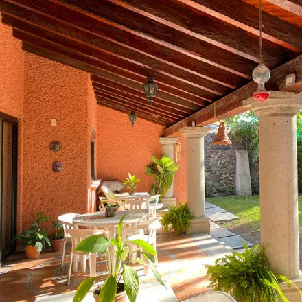 Buy this 2studio house on 2da de Fresnos in Delegación Félix Osores, 76100 Querétaro