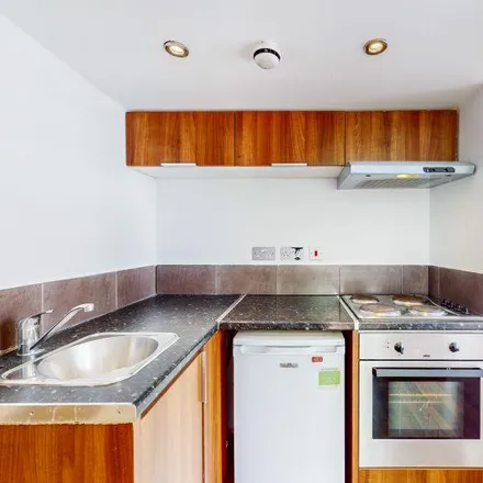 Image 4 - 116 Sutherland Avenue, London, W9 2QP, United Kingdom - Apartment for rent