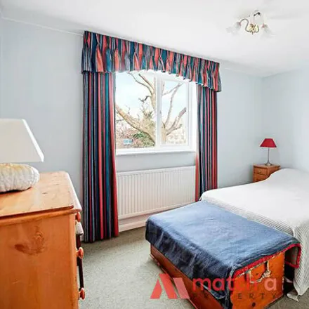 Image 7 - Abbeyfields Close, London, NW10 7EJ, United Kingdom - Apartment for sale