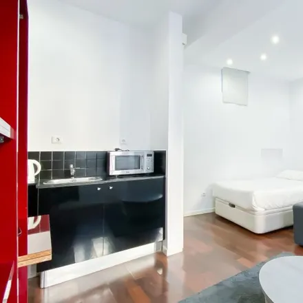 Rent this studio apartment on Fabrica Coffee roasters in Rua das Portas de Santo Antão, 1150-267 Lisbon