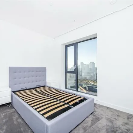 Image 3 - Grantham House, 46 Botanic Square, London, E14 0LG, United Kingdom - Apartment for rent