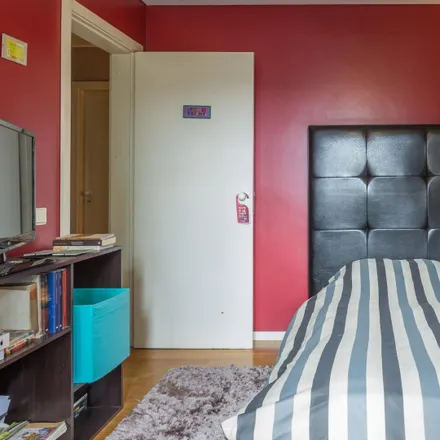 Rent this 3 bed room on EB1 João de Deus in Rua de Pedro Hispano, 4100-114 Porto