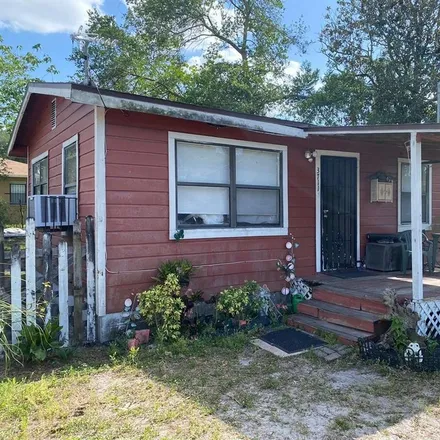 Buy this 2 bed house on 3711 East Genesee Street in Tampa, FL 33610